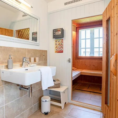 Holiday home Gelys Huus