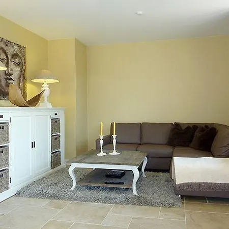 Holiday home Gelys Huus *